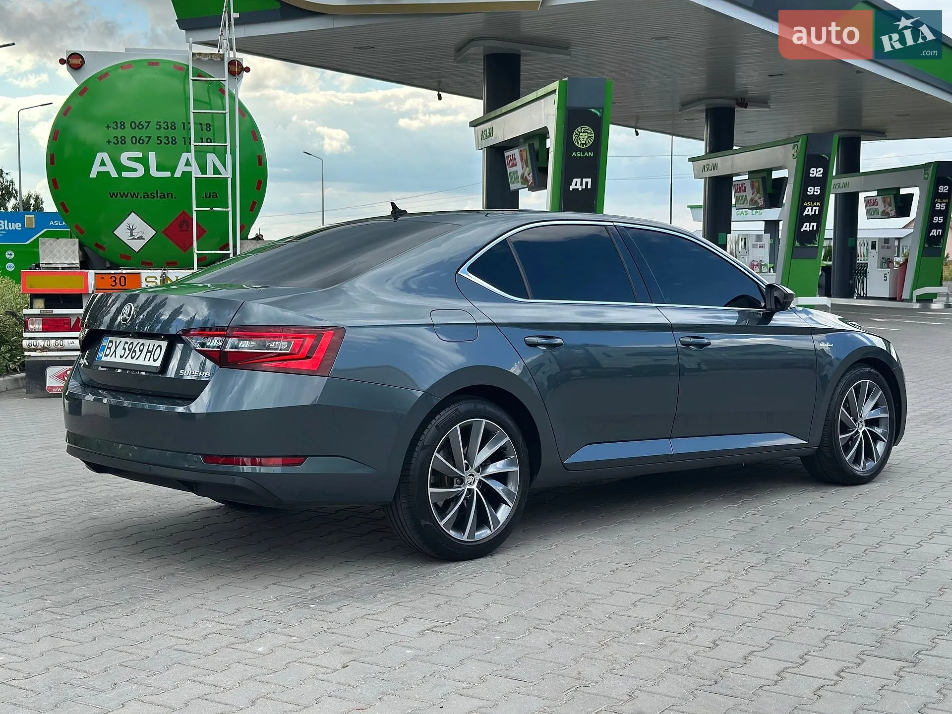 2016 Skoda Superb - мініатюра 14