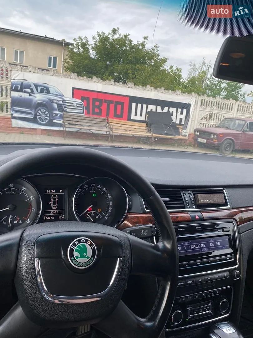 2010 Skoda Superb - мініатюра 11