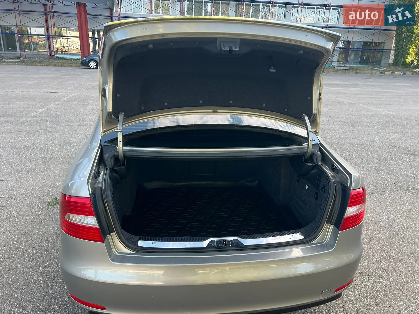 2013 Skoda Superb - мініатюра 10