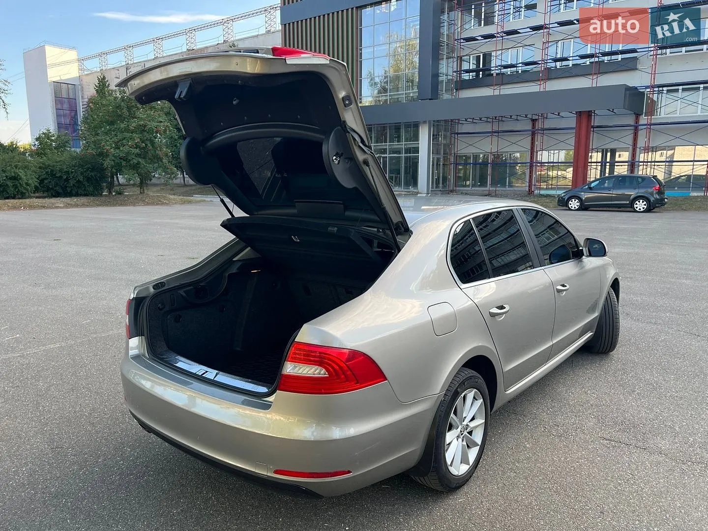 2013 Skoda Superb - мініатюра 14