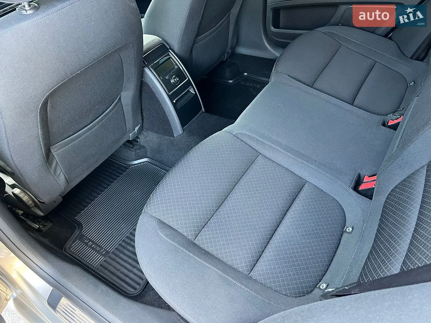 2013 Skoda Superb - мініатюра 17