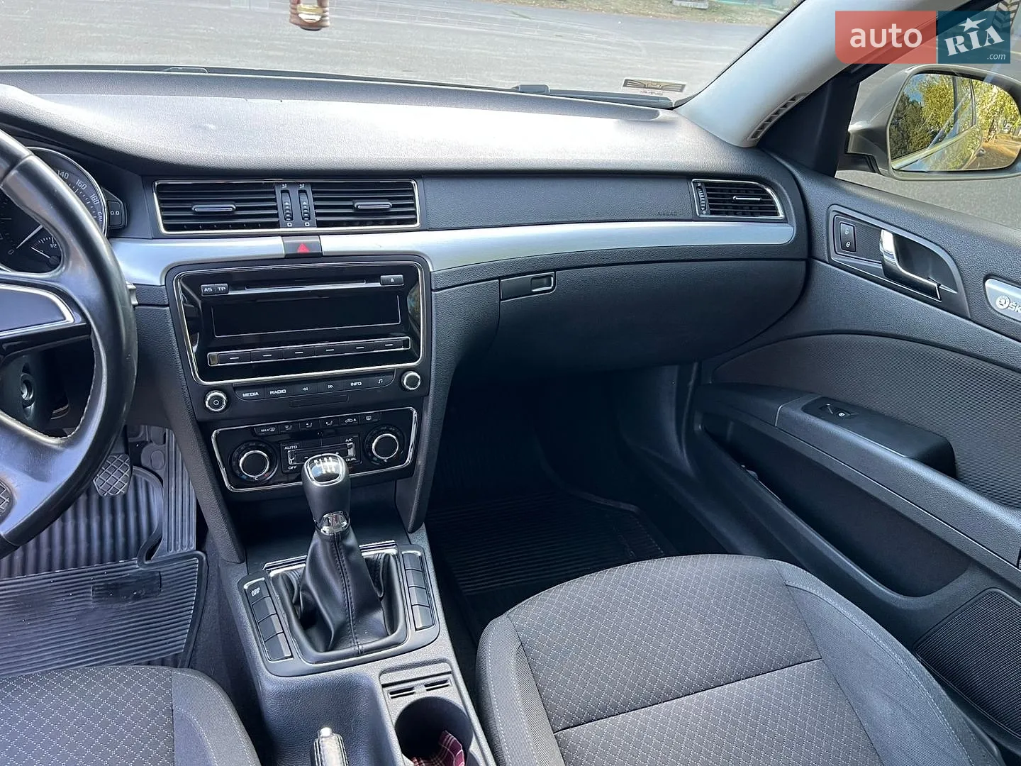 2013 Skoda Superb - мініатюра 26