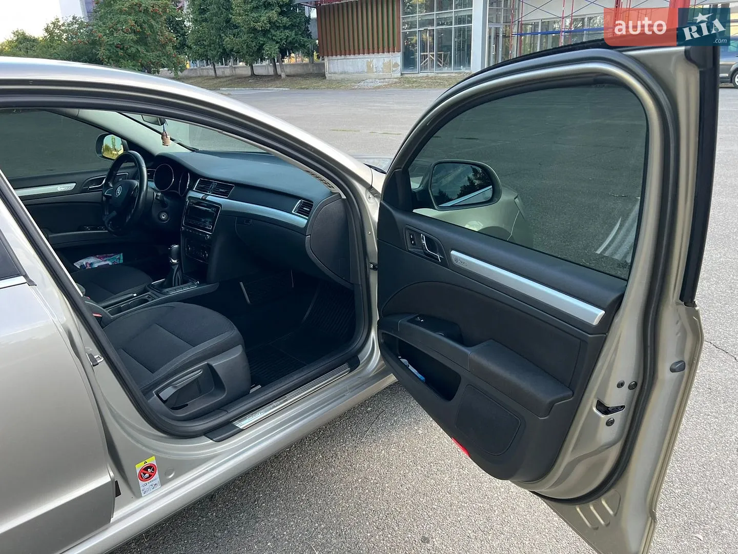 2013 Skoda Superb - мініатюра 28