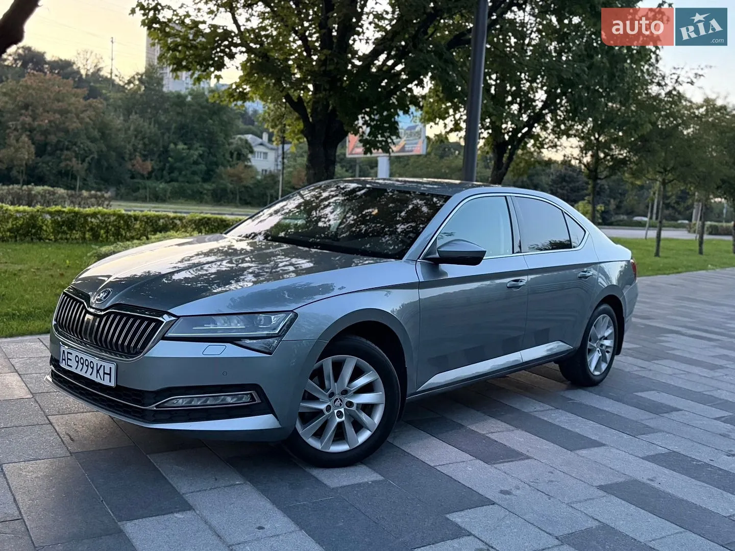 2019 Skoda Superb - фото 1