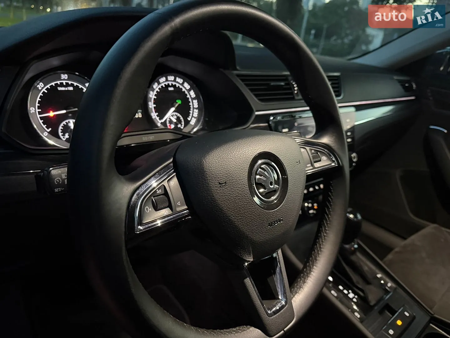 2019 Skoda Superb - мініатюра 28