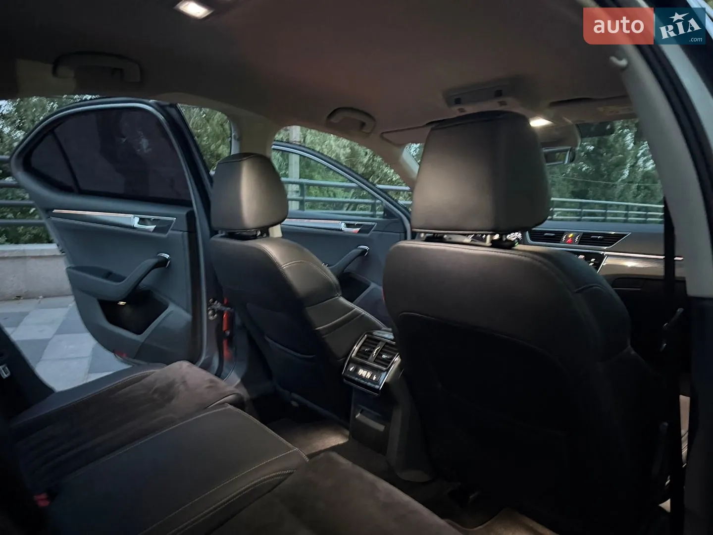 2019 Skoda Superb - мініатюра 38