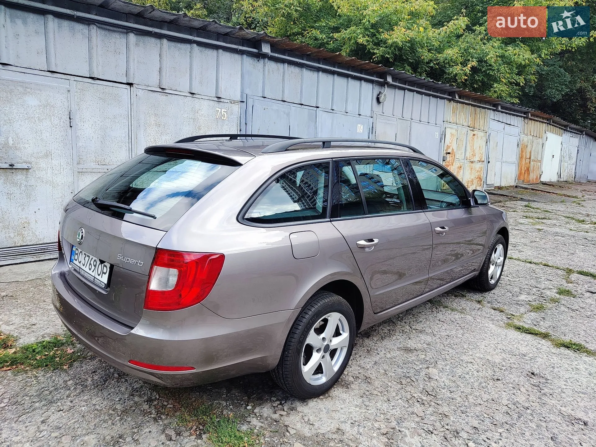 2010 Skoda Superb - мініатюра 3