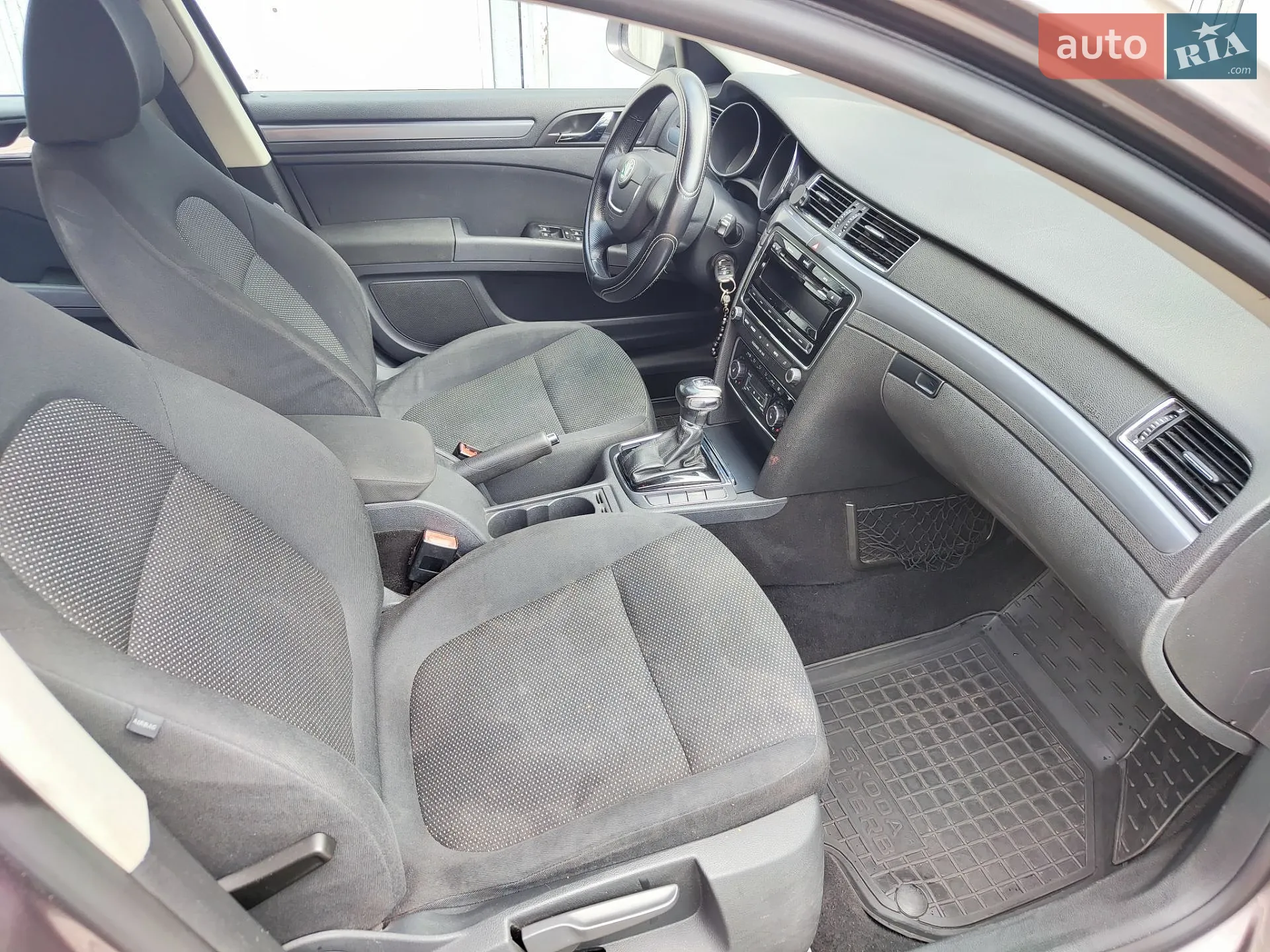 2010 Skoda Superb - мініатюра 8