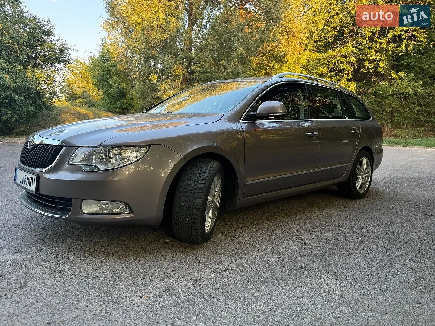 2010 Skoda Superb - мініатюра 5