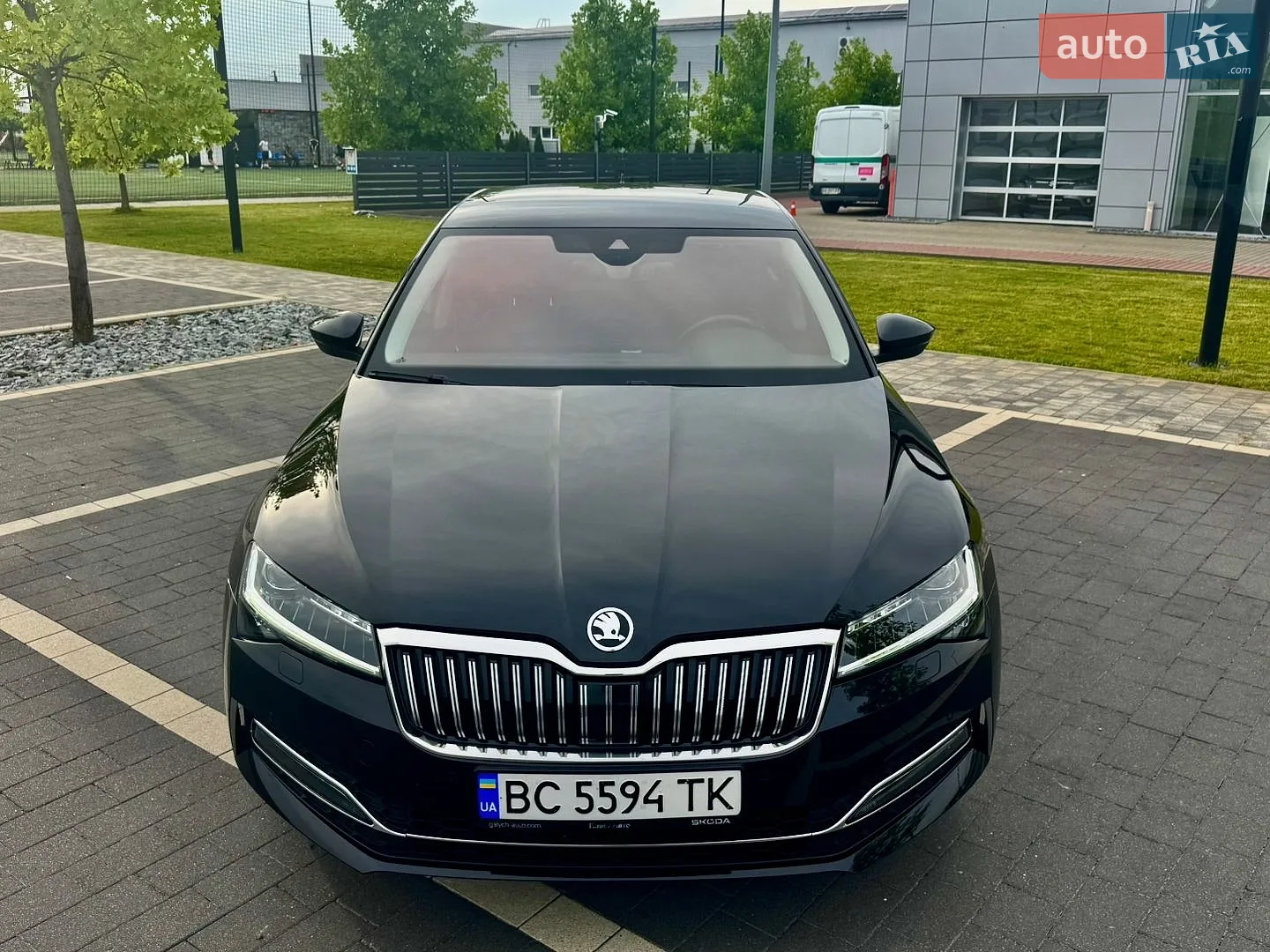 2019 Skoda Superb - мініатюра 2