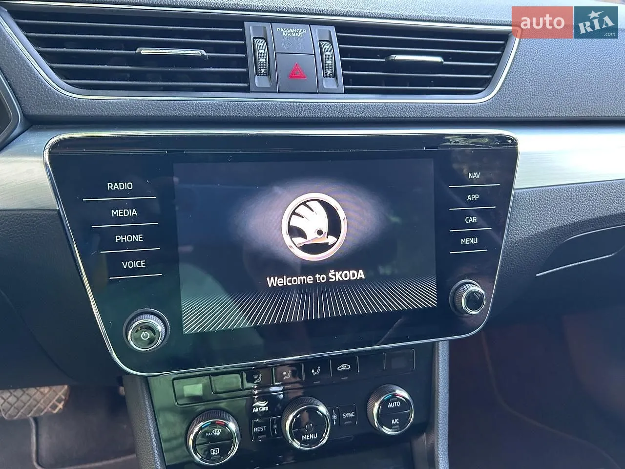 2018 Skoda Superb - мініатюра 13