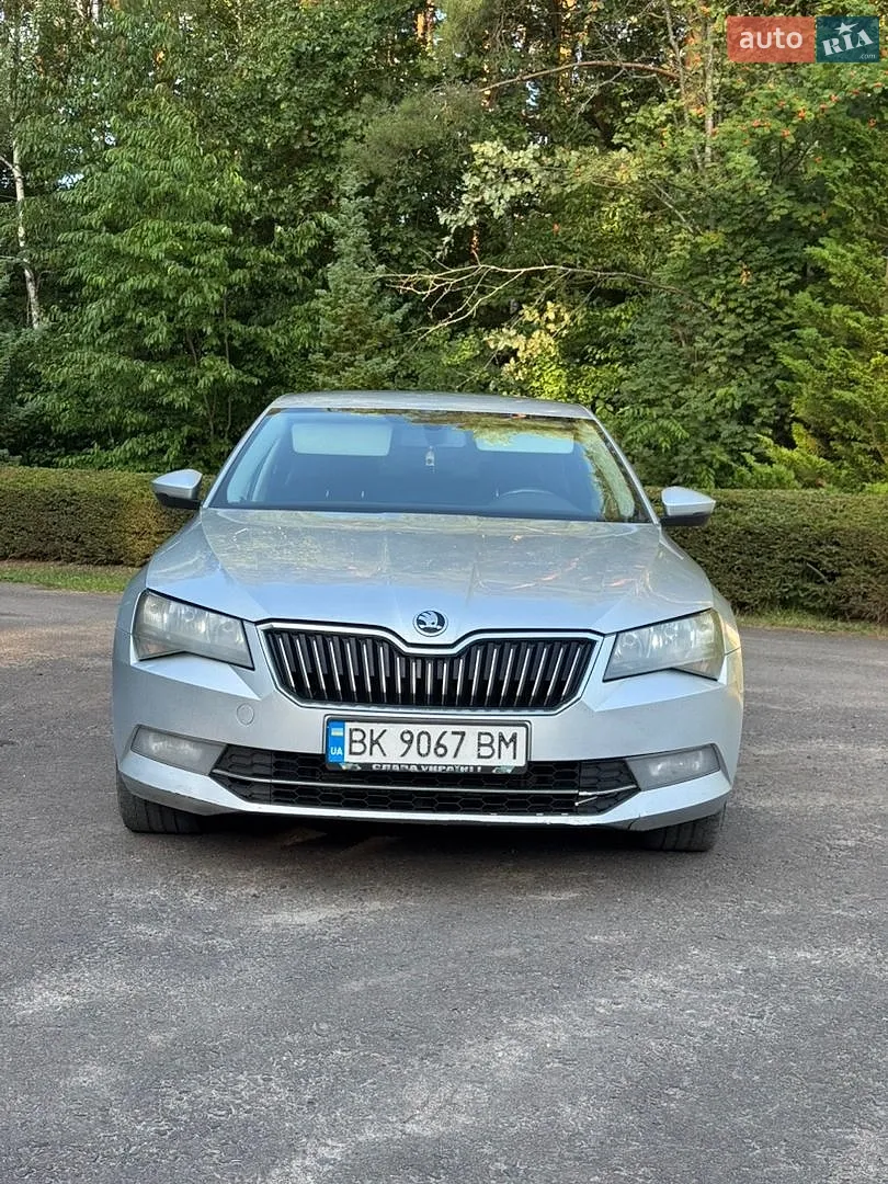 2016 Skoda Superb - мініатюра 2
