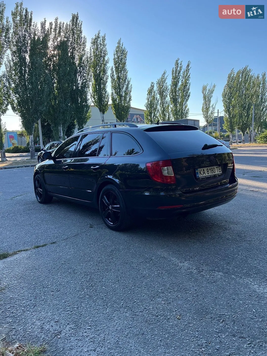2010 Skoda Superb - мініатюра 9