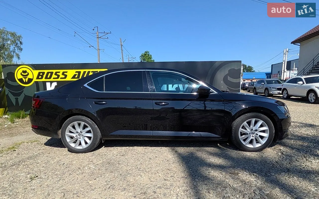 2019 Skoda Superb - мініатюра 8