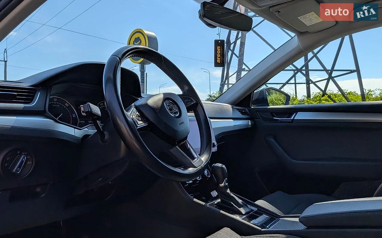 2019 Skoda Superb - мініатюра 10
