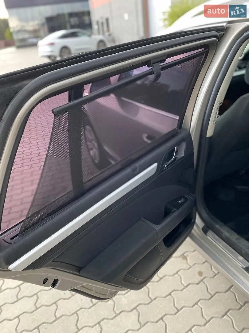 2010 Skoda Superb - мініатюра 9