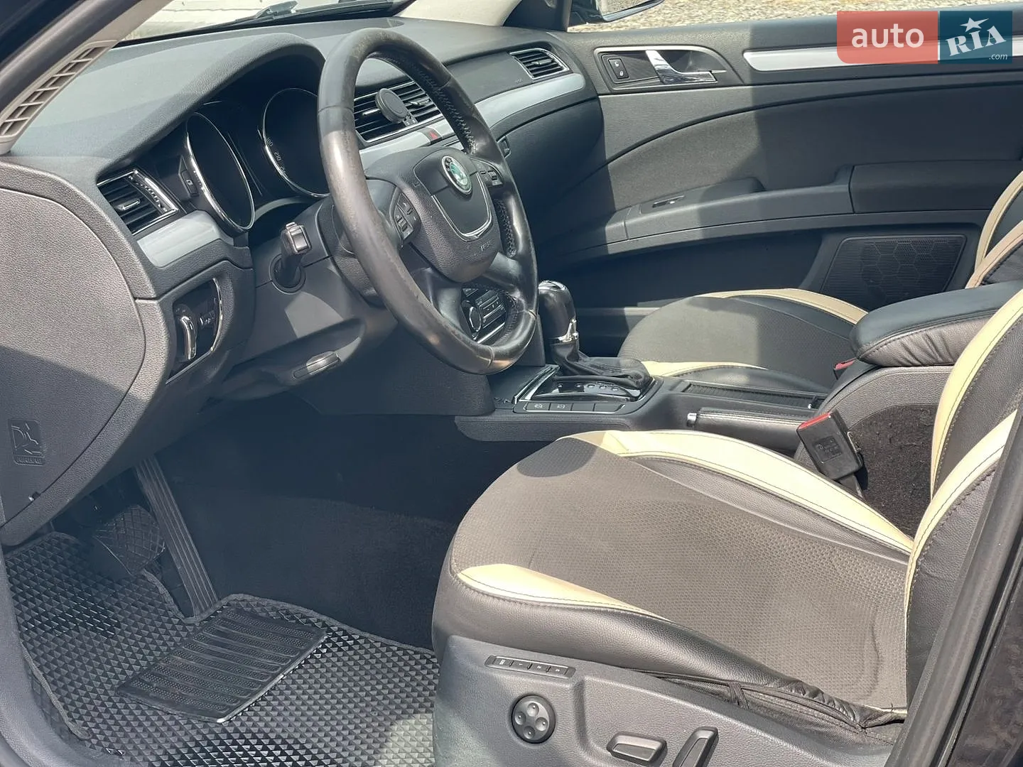 2013 Skoda Superb - мініатюра 10
