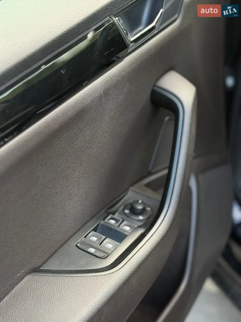 2017 Skoda Superb - мініатюра 17
