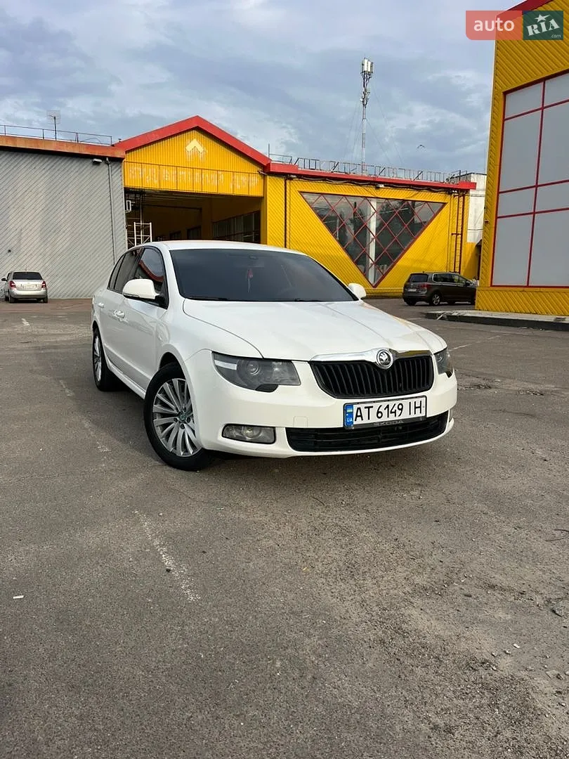 2010 Skoda Superb - фото 1