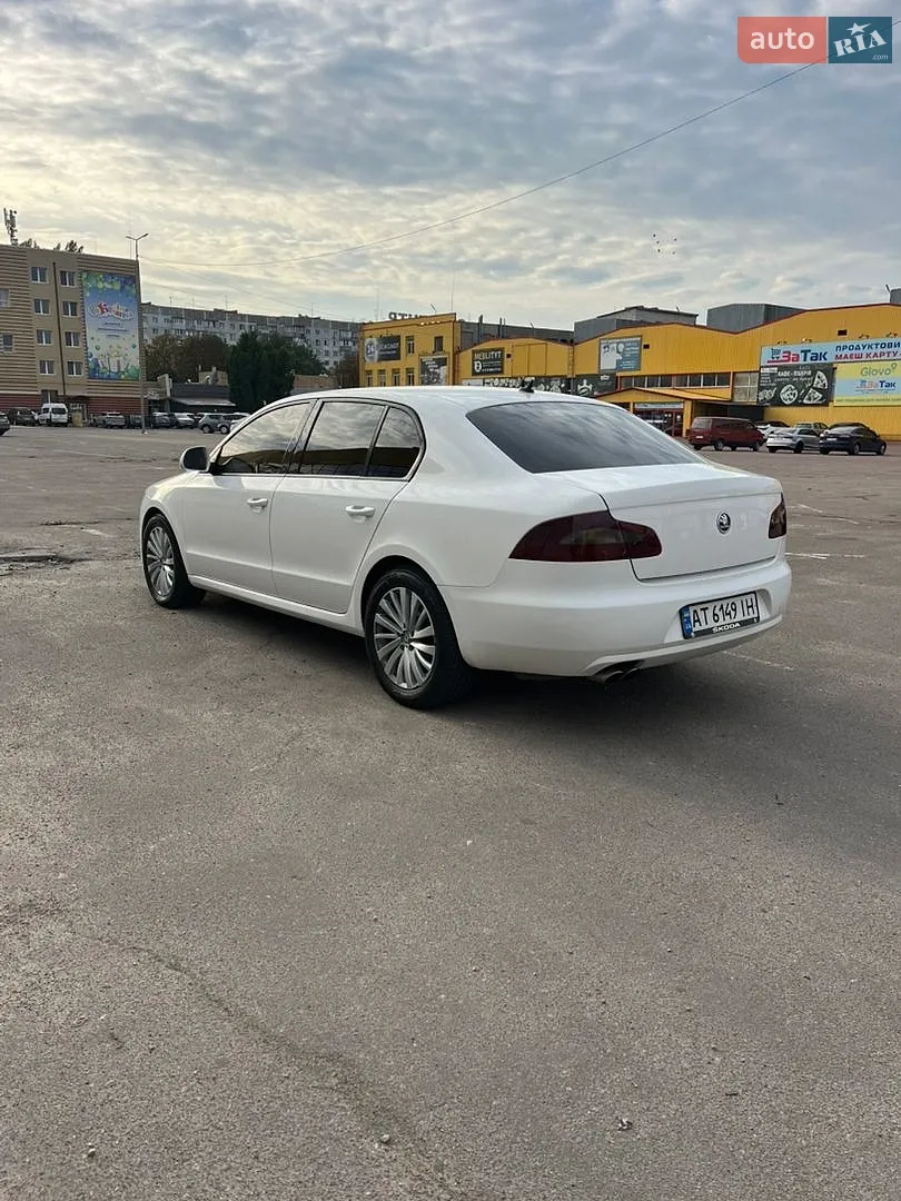 2010 Skoda Superb - мініатюра 4
