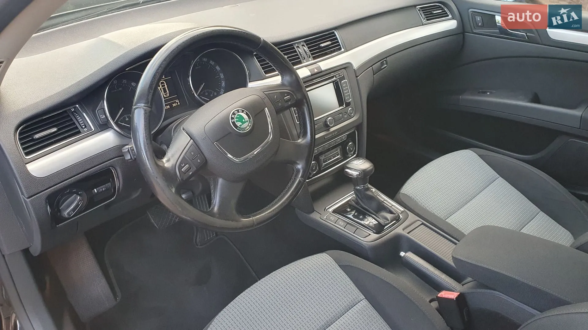 2010 Skoda Superb - мініатюра 20
