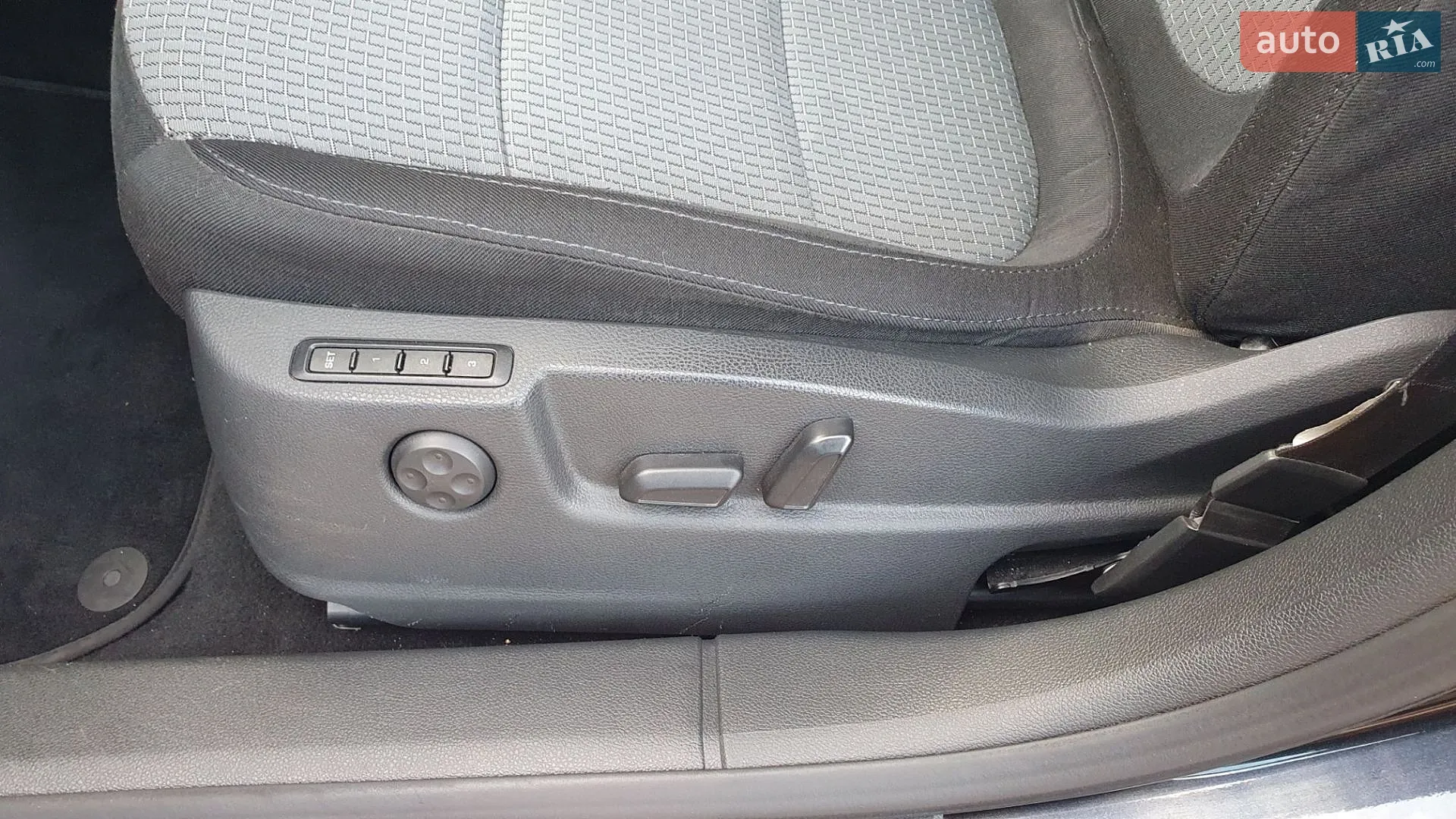 2010 Skoda Superb - мініатюра 21