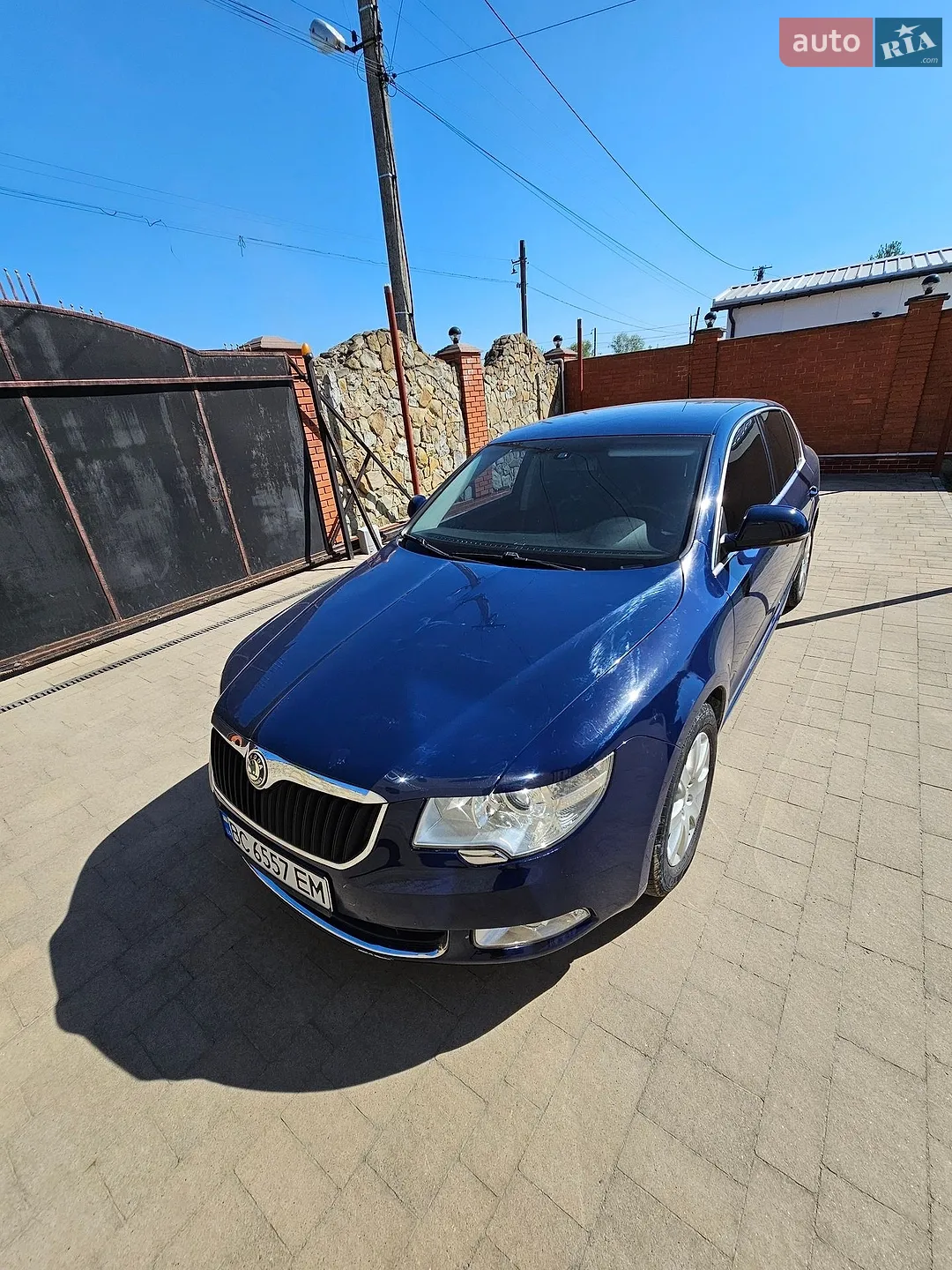 2010 Skoda Superb - мініатюра 8