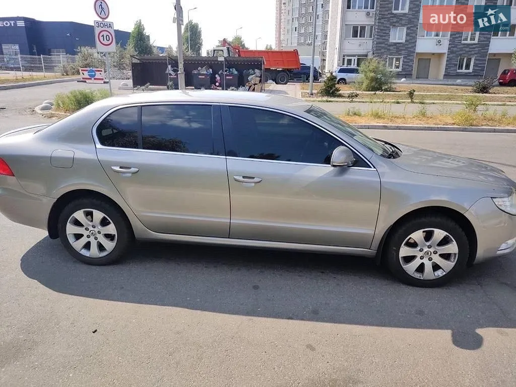 2013 Skoda Superb - мініатюра 3