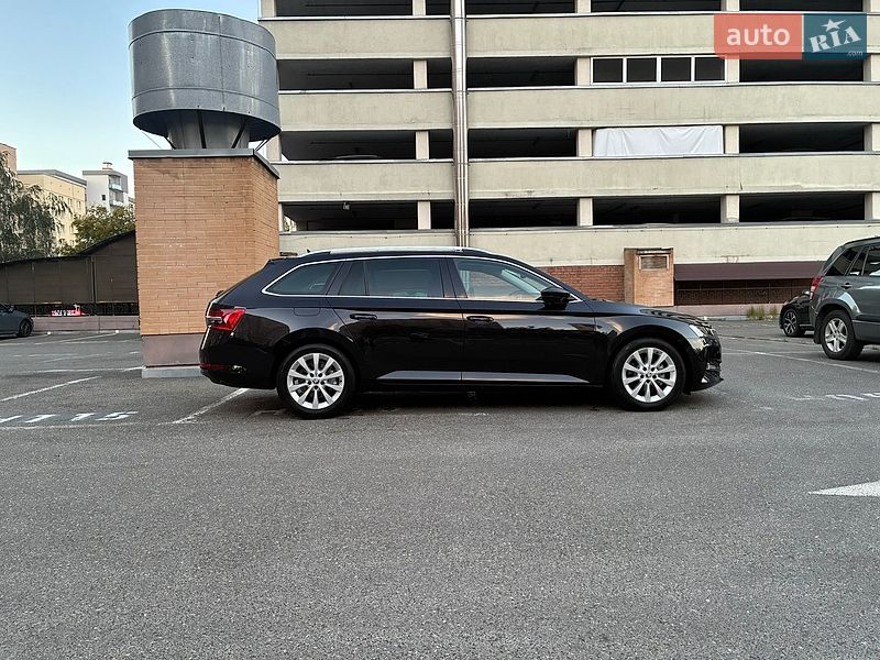 Универсал Skoda Superb 2022 в Киеве