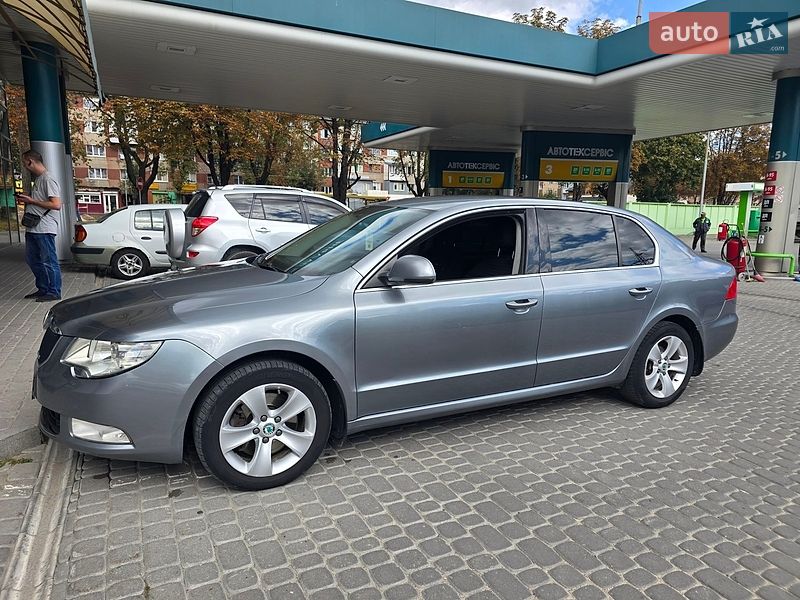 Skoda Superb 2012 Skoda Superb 2012