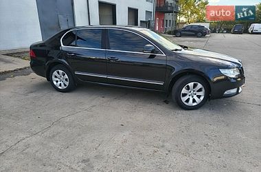 Лифтбек Skoda Superb 2012 в Вараше