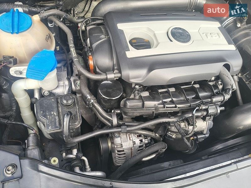 Лифтбек Skoda Superb 2012 в Вараше