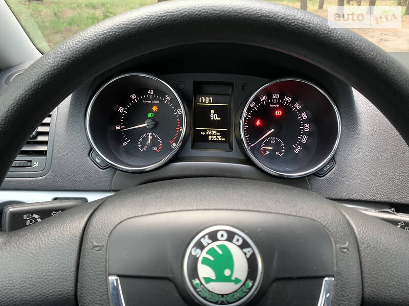 Позашляховик / Кросовер Skoda Yeti 2010 в Обухові