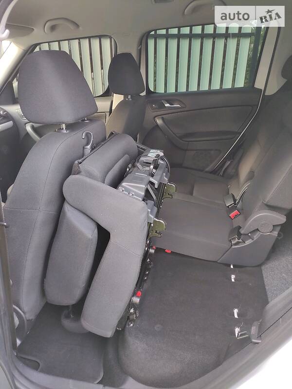 Внедорожник / Кроссовер Skoda Yeti 2013 в Дрогобыче