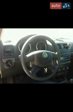 Внедорожник / Кроссовер Skoda Yeti 2010 в Подкамне