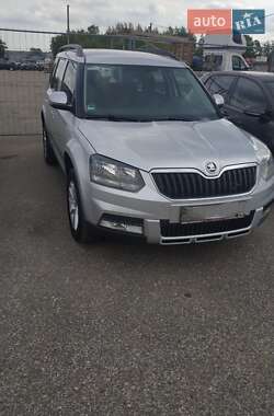 Внедорожник / Кроссовер Skoda Yeti 2015 в Хмельницком