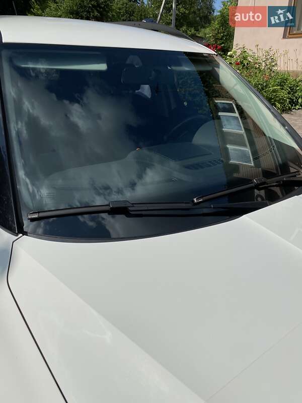 Внедорожник / Кроссовер Skoda Yeti 2013 в Кривом Роге