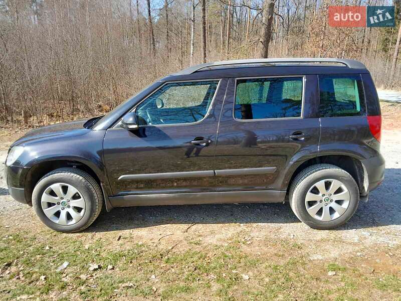 Внедорожник / Кроссовер Skoda Yeti 2012 в Барановке