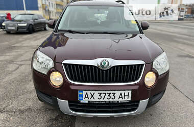 Внедорожник / Кроссовер Skoda Yeti 2012 в Вишневом