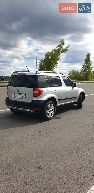 Внедорожник / Кроссовер Skoda Yeti 2013 в 