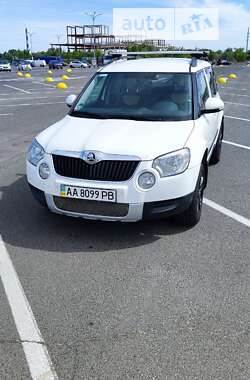 Внедорожник / Кроссовер Skoda Yeti 2012 в Киеве