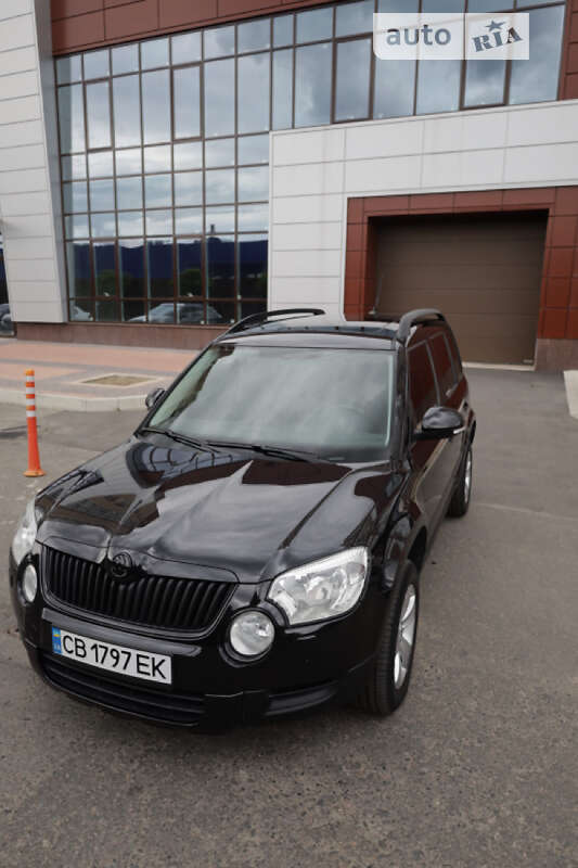 Внедорожник / Кроссовер Skoda Yeti 2010 в 