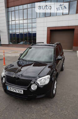 Внедорожник / Кроссовер Skoda Yeti 2010 в 