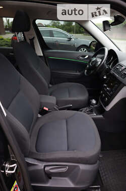 Внедорожник / Кроссовер Skoda Yeti 2010 в 