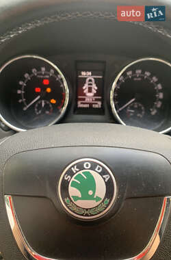 Внедорожник / Кроссовер Skoda Yeti 2011 в 