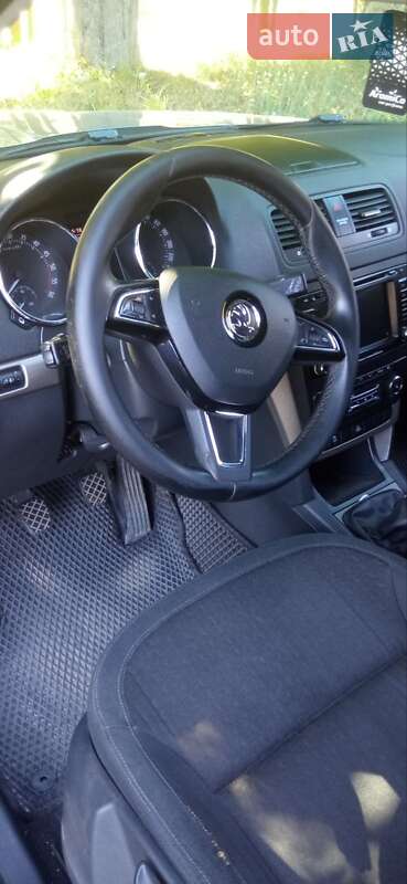 Внедорожник / Кроссовер Skoda Yeti 2014 в Знаменке