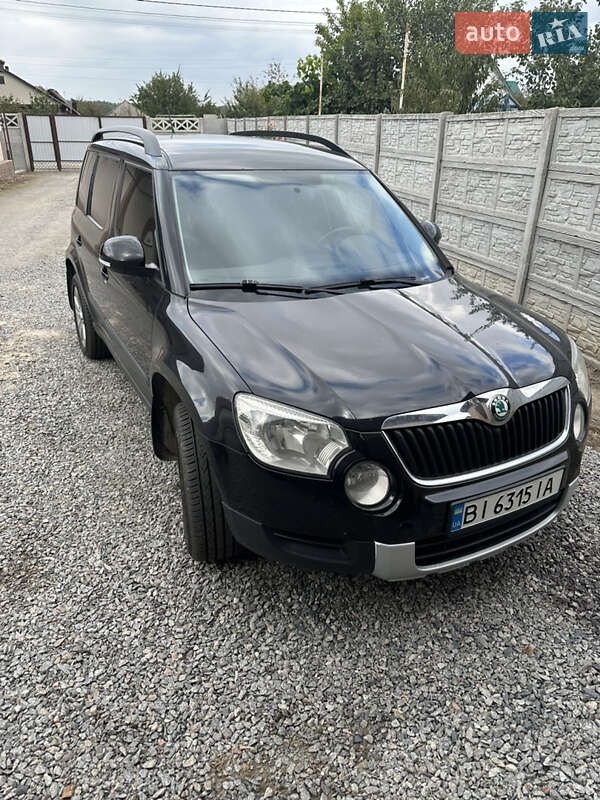 Внедорожник / Кроссовер Skoda Yeti 2011 в 