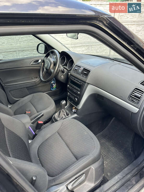 Внедорожник / Кроссовер Skoda Yeti 2011 в Кременчуге фото 7 Внедорожник / Кроссовер Skoda Yeti 2011 в Кременчуге