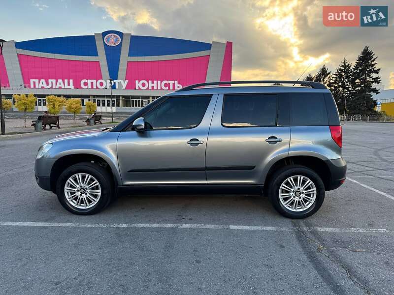 Внедорожник / Кроссовер Skoda Yeti 2009 в Запорожье