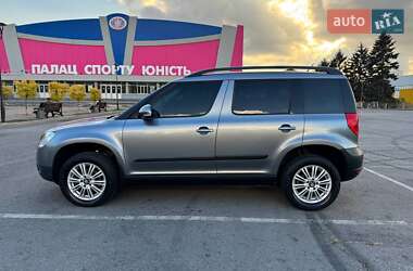 Внедорожник / Кроссовер Skoda Yeti 2009 в 